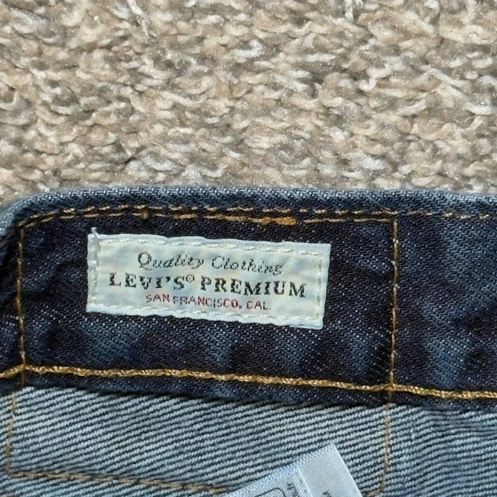 Levis Premium 555 Relaxed Straight Leg Jeans Mens 28x30 Dark Wash Indigo Blue